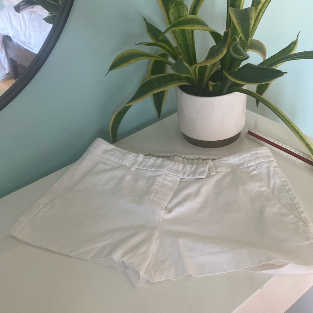 White short shorts 🩳 very good condition